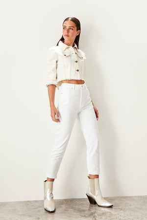 Trendyol White High Waist Mom Jeans TWOSS19LR0246