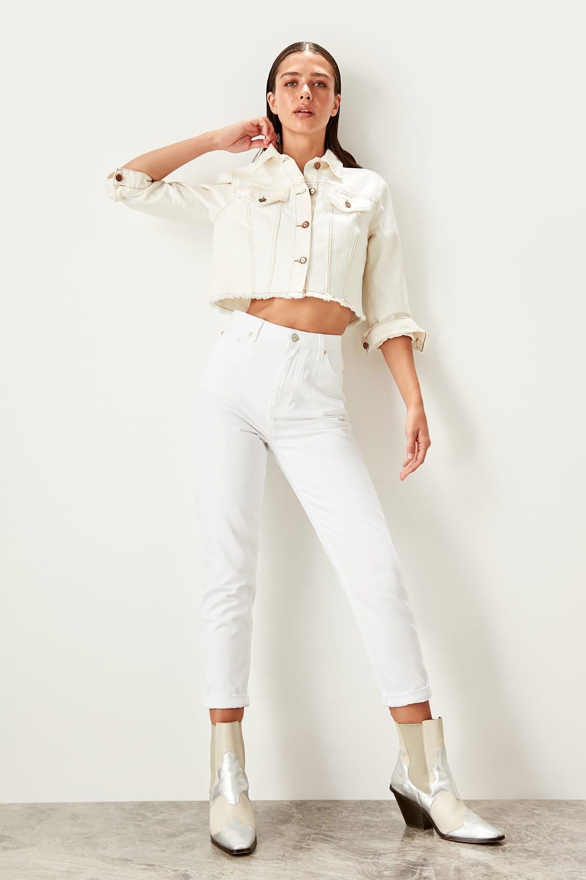 Trendyol White High Waist Mom Jeans TWOSS19LR0246